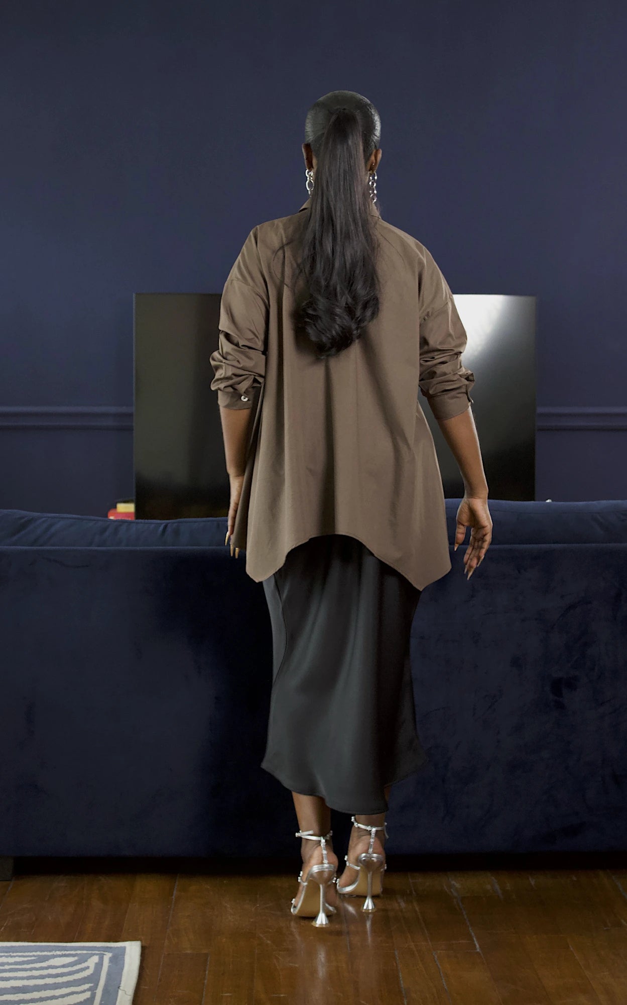 ISIOMA ASSYMETRICAL SHIRT BROWN